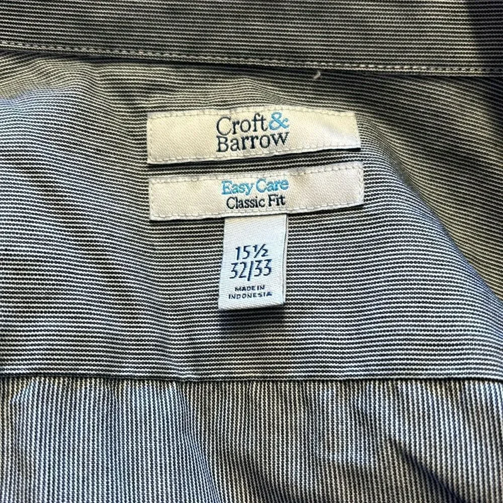 Croft & Barrow Easy Care classic fit shirt size 32/33, 15.5” neck